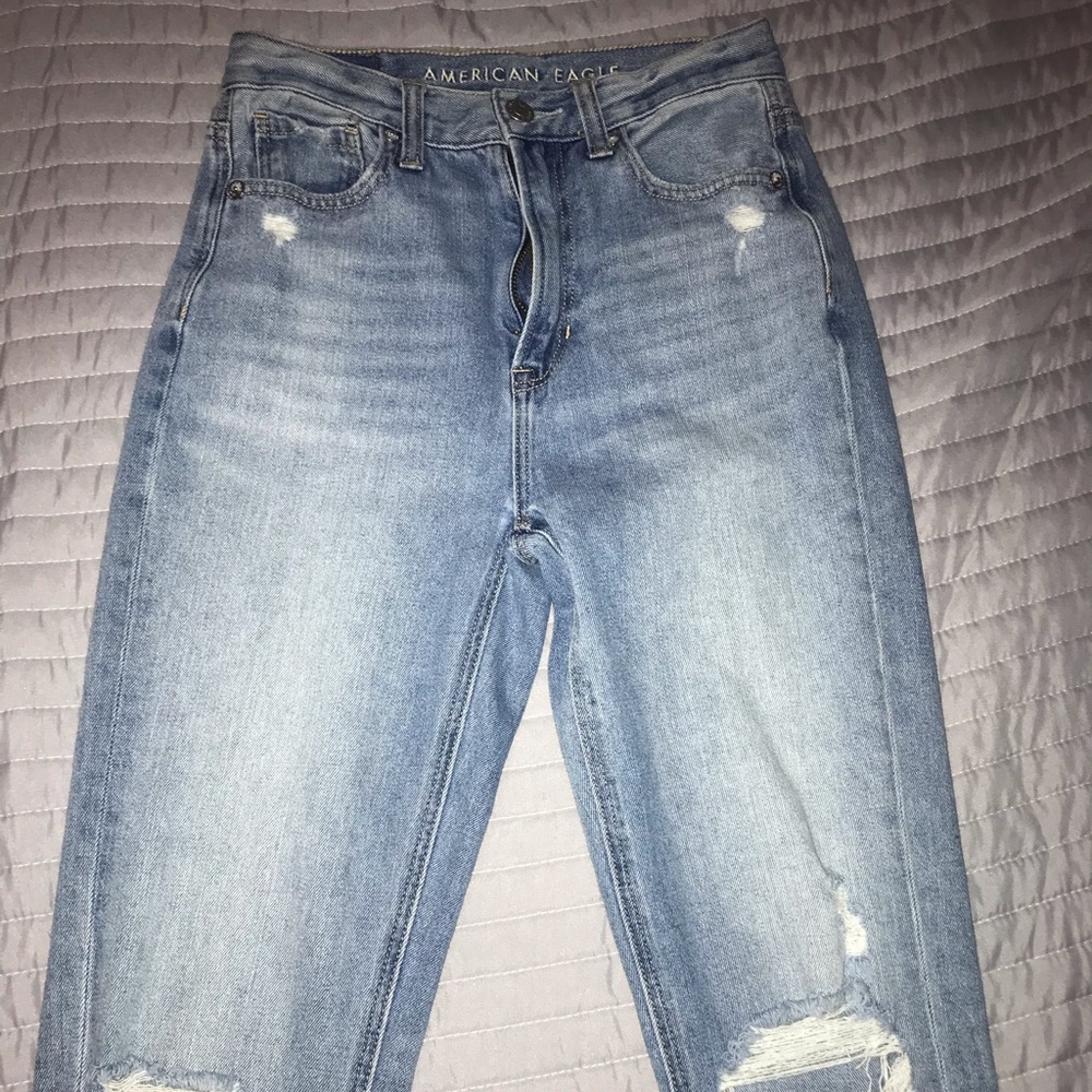 AEO ripped mom jean